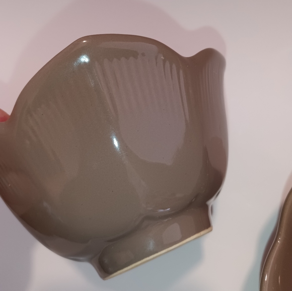 🆕Pier 1 | Set of 2 Taupe Lotus Flower Serving Dish Bowls - Picture 16 of 16